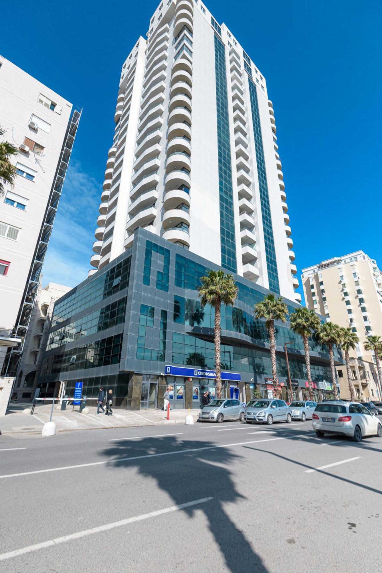 Lux Holidays Durres Bagian luar foto